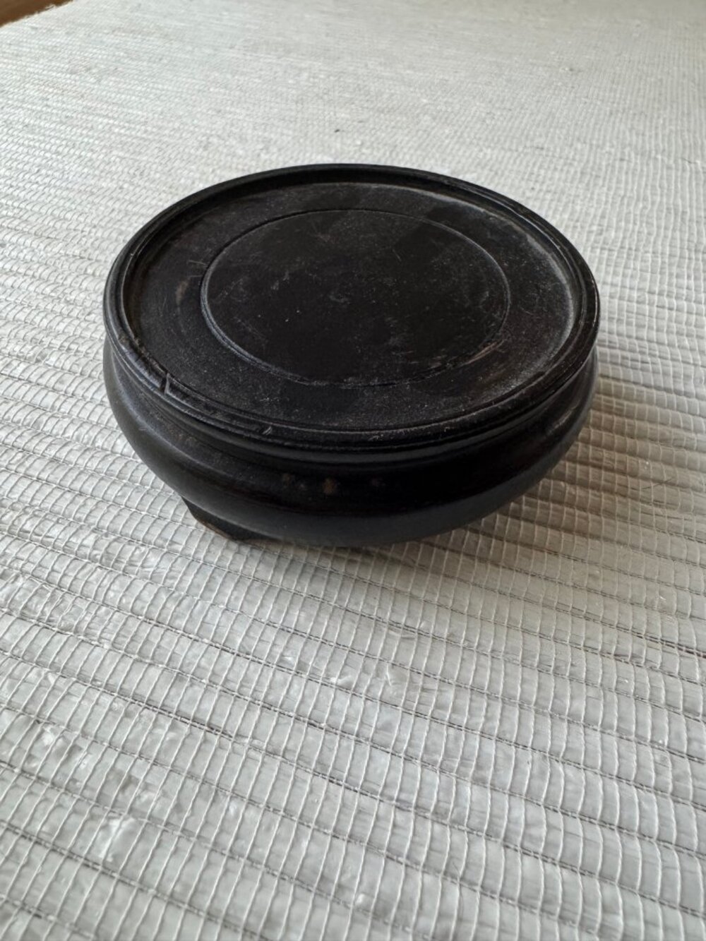 Vintage Chinese-Style Carved Wooden Display Stand — Vase & Ginger Jar Riser
